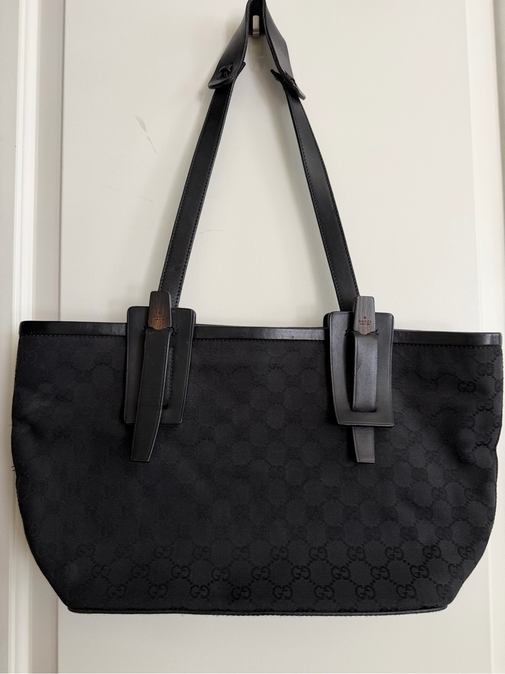 Gucci Black Signature Shoulder Tote